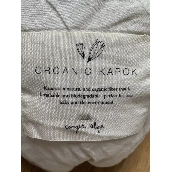 Perna pentru alaptare din fibra de Kapok organic - Konges Sløjd