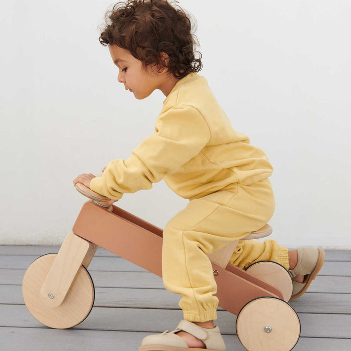 Scuter din lemn cu trei roti - WYATT - APPLE RED - Liewood Scuter din lemn cu trei roti - WYATT - APPLE RED - Liewood