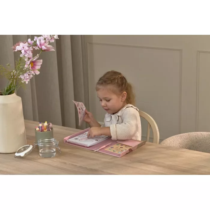Carte de pictat cu acuarele si stickere - Rosa Fairy Garden - Little Dutch