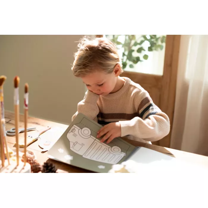 Carte cu activitati pentru decupat - stickere si foarfeca incluse - Jim - Little Dutch