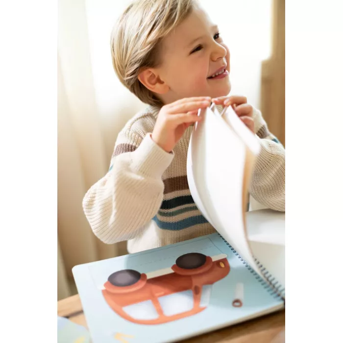 Carte cu activitati pentru decupat - stickere si foarfeca incluse - Jim - Little Dutch