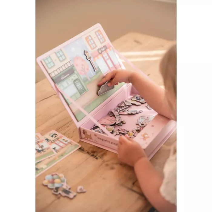 Puzzle magnetic Strada cu magazine Rosa – Little Dutch