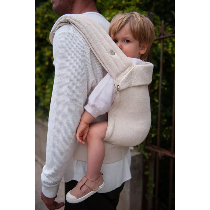 Marsupiu ergonomic structurat - Carry & Bloom - Ecru Palms Jacquard - Mama Hangs