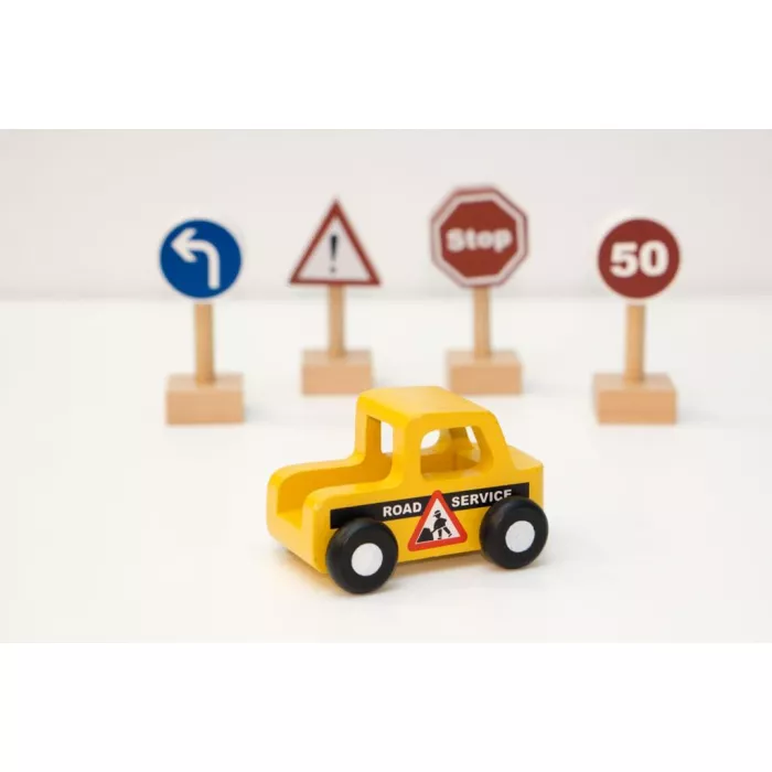 Set din lemn cu masinuta de mentenanta drumuri - Moover Toys