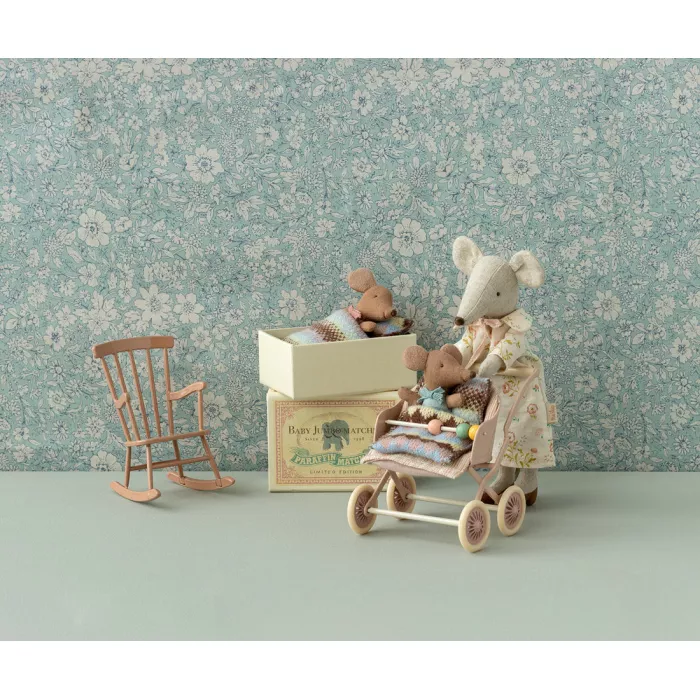 Jucarie textila - SLEEPY/WAKEY BABY MOUSE IN MATCHBOX - Blue - Maileg