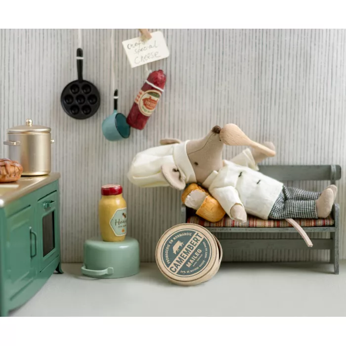 Miniaturi pentru casuta de papusi - CHEF MOUSE with soup pot and spoon - Big Brother - Maileg