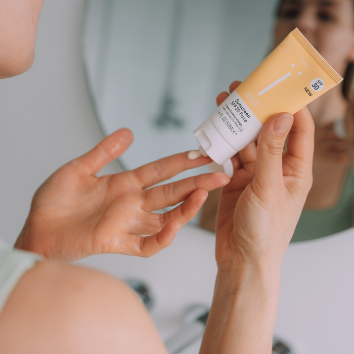 Crema pentru fata cu protectie solara SPF 30 - Adulti - Naïf Crema pentru fata cu protectie solara SPF 30 - Adulti - Naïf