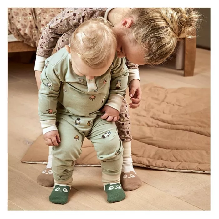 Pijama din bumbac organic pentru copii - Sara - Light green - Space - Nuuroo