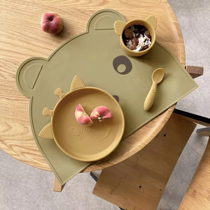 Set 2 farfurii din silicon Akila - Giraffe - Olive Green - Nuuroo