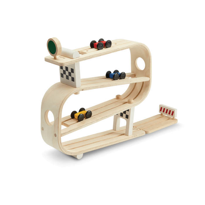 Joc din lemn - Pista cu masinute - Plan Toys Joc din lemn - Pista cu masinute - Plan Toys