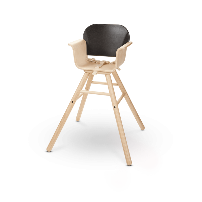 Scaun de masa din lemn pentru bebelusi - Negru - Plan Toys Scaun de masa din lemn pentru bebelusi - Negru - Plan Toys